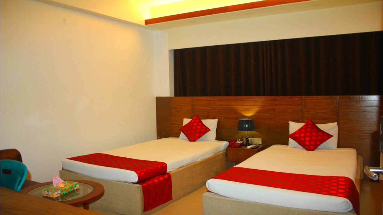The Alina Hotel & Suites Chittagong Ngoại thất bức ảnh