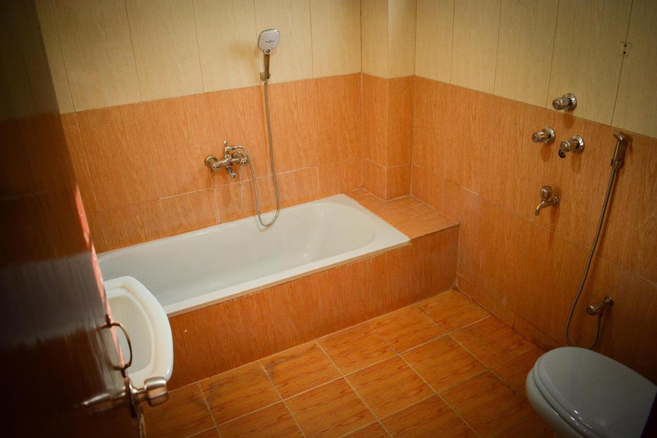 The Alina Hotel & Suites Chittagong Ngoại thất bức ảnh