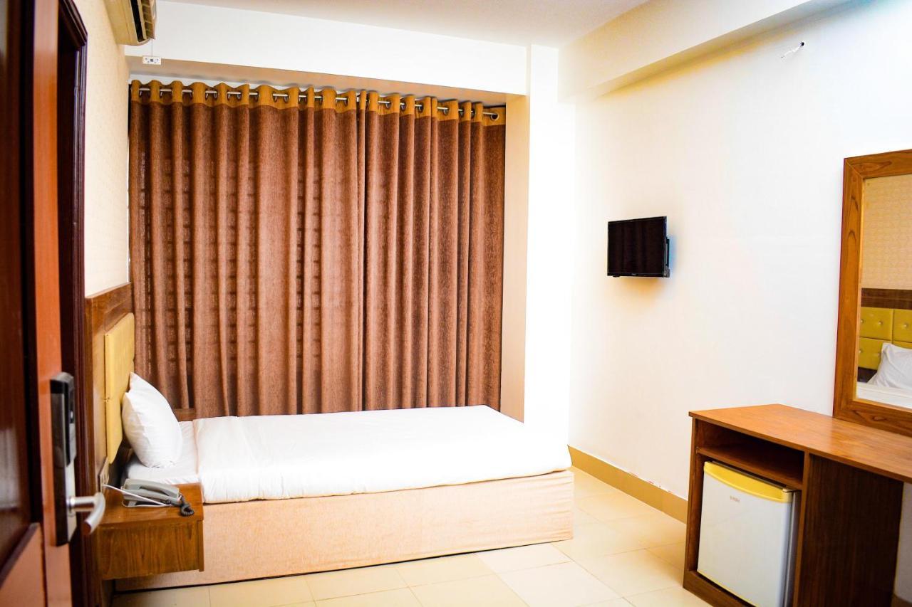The Alina Hotel & Suites Chittagong Ngoại thất bức ảnh